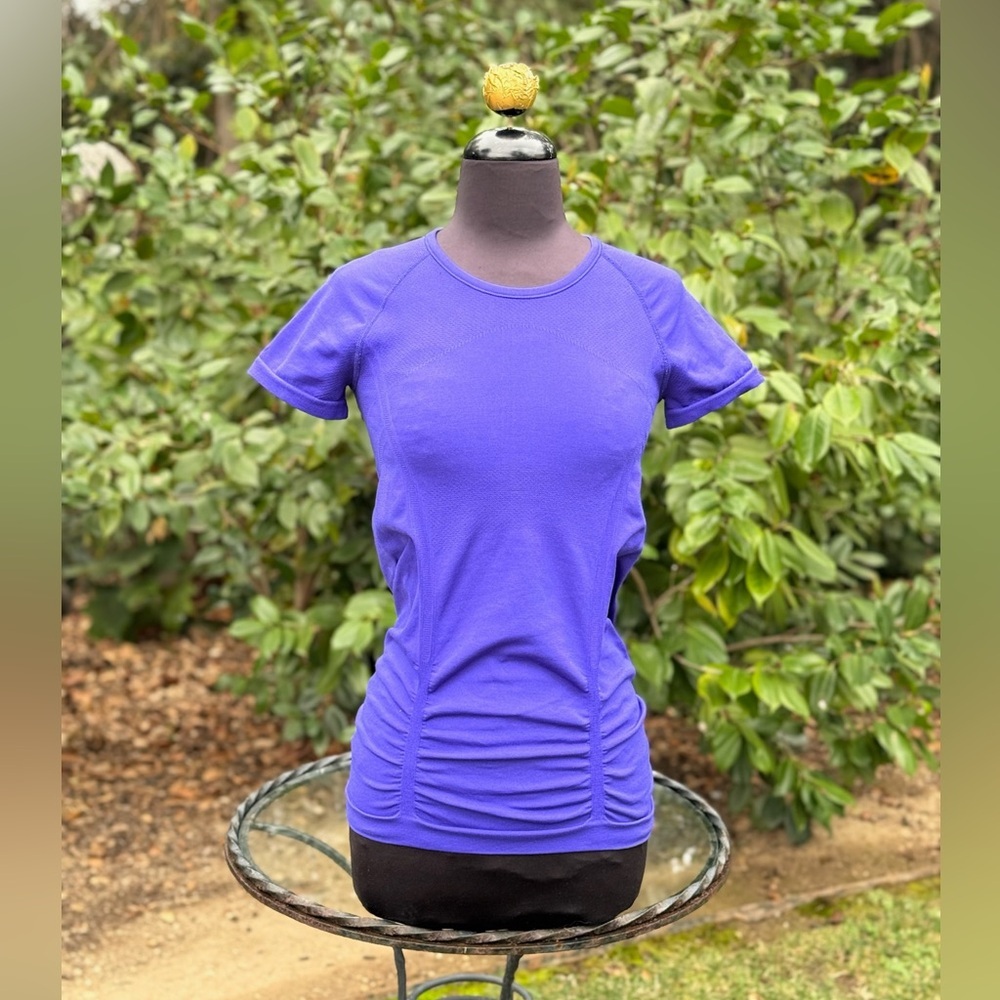 Athleta "Fastest Track" workout T-shirt - size XS